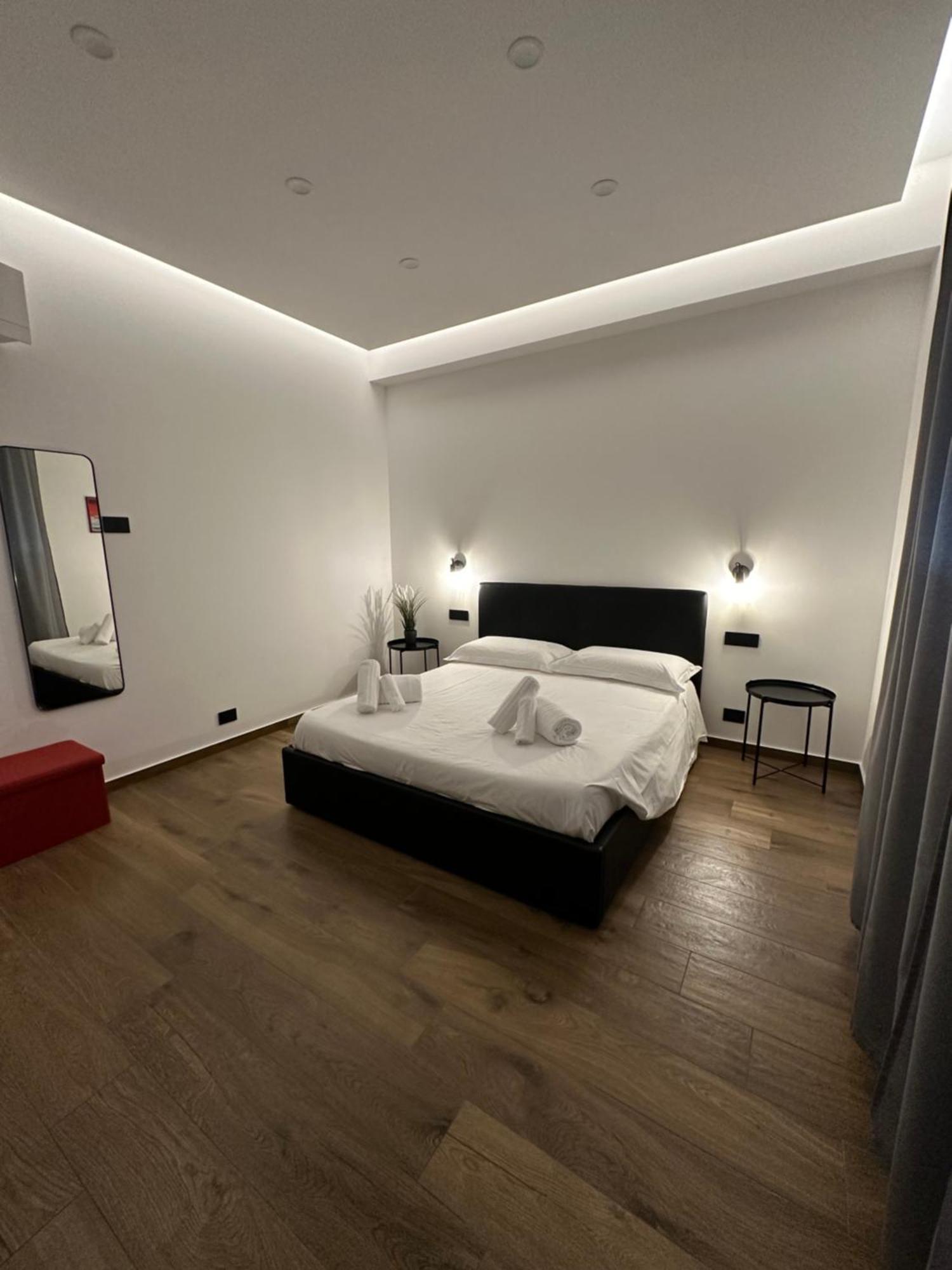 Borgiarooms Luxury Apartment Milazzo Eksteriør bilde